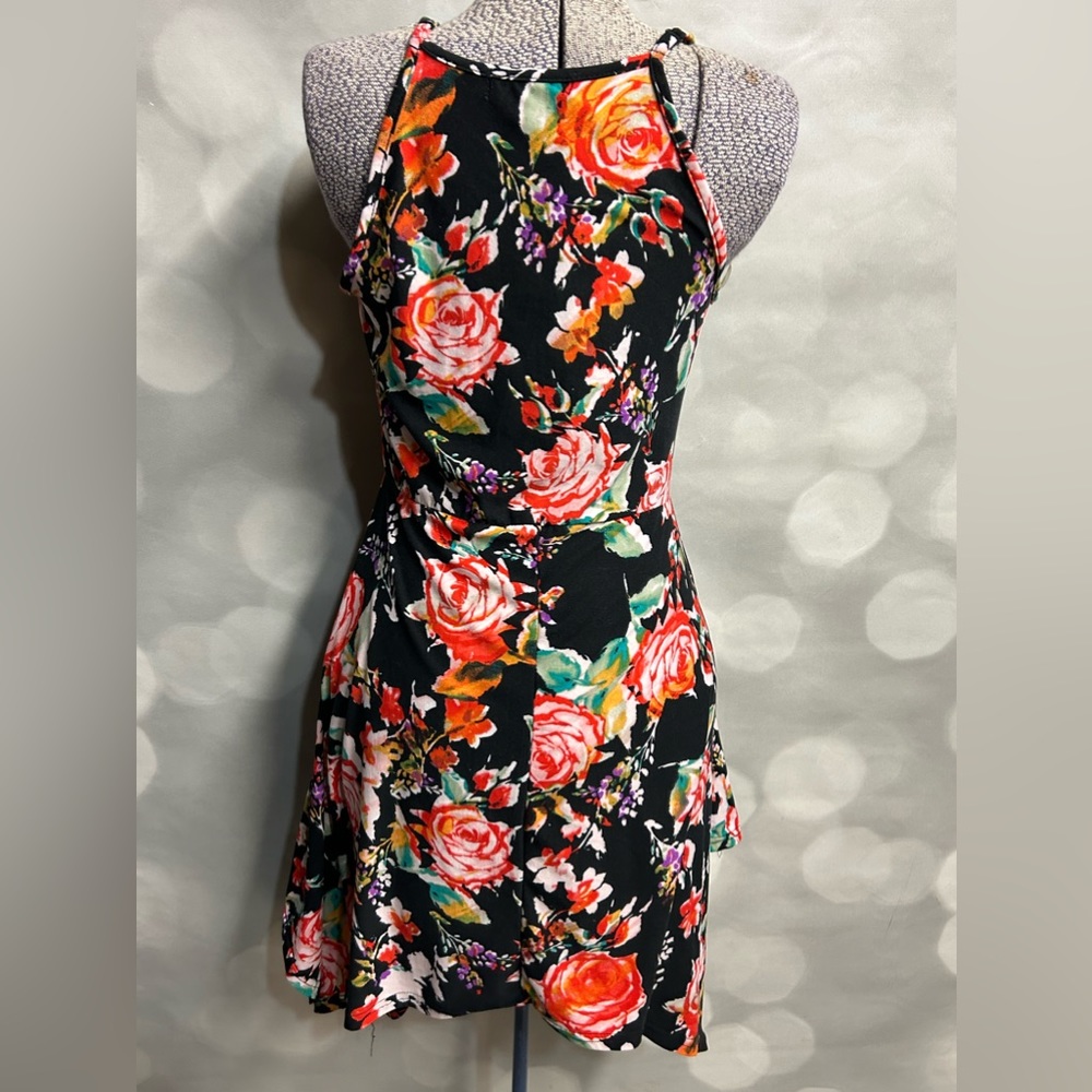 Audrey Lane floral Medium Dress with halter neckline and adjustable straps Y2K - Picture 4 of 5